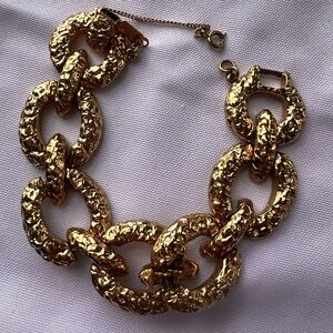 Vintage 1940’s Monet Gold Tone Oval Link Bracelet 7” Safety Chain